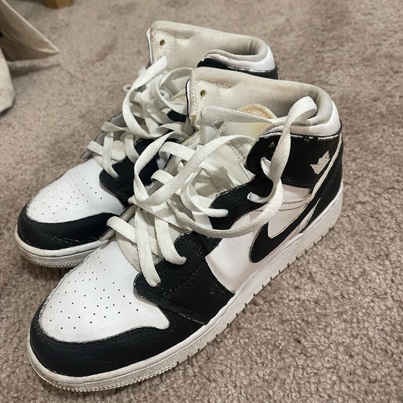 Jordan’s - Picture 2 of 2